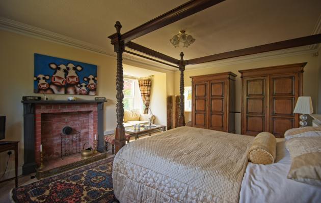 Abbey Lodge bedroom