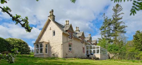 Abbey Lodge exterior